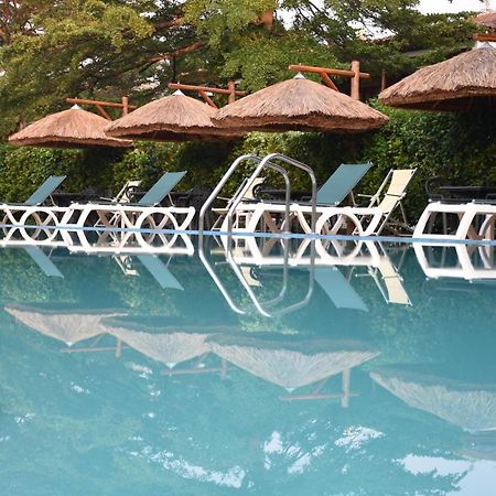 Hotel Club Du Lac Tanganyika Bujumbura Exterior photo