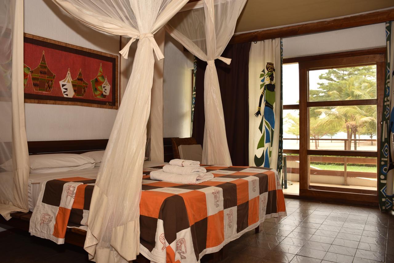Hotel Club Du Lac Tanganyika Bujumbura Exterior photo